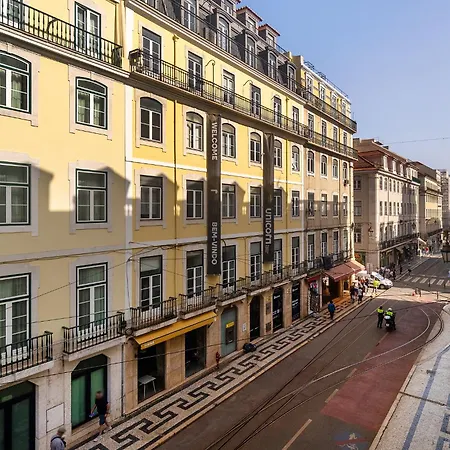Whome Elegant In Lisbons Historic Downtown Apartman
