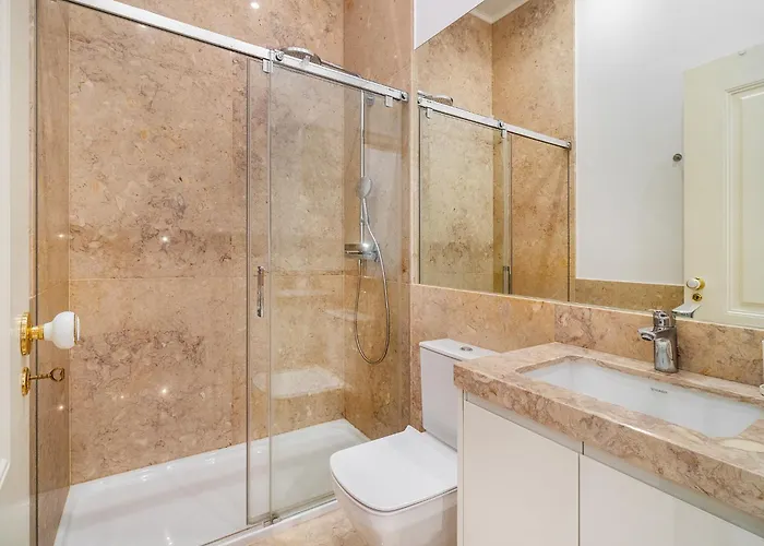 Whome Elegant In Lisbons Historic Downtown Apartament *